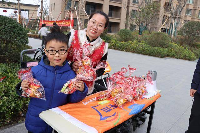 鄭州這所小學(xué)將開學(xué)前的收心會開在了社區(qū)里……