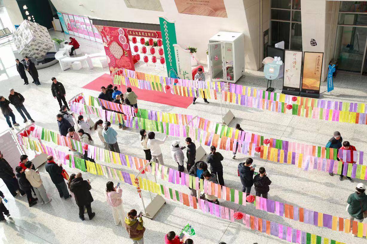 典籍為燈，書香為伴，鄭州圖書館點(diǎn)亮別樣元宵