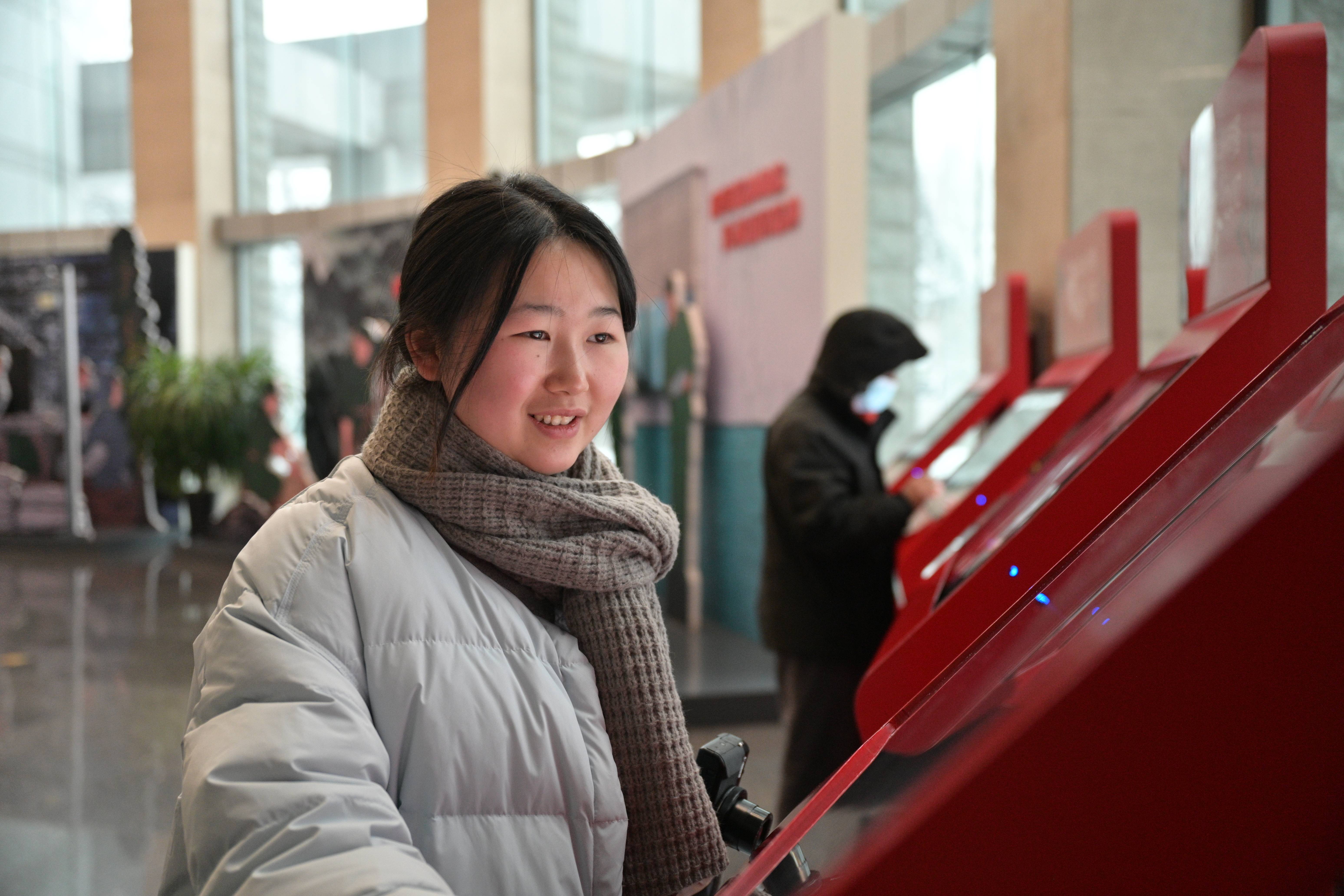 前行2026·探尋丨“雷鋒！到！”勇救3歲幼童的湖南女大學(xué)生周美玲在撫順“入列”