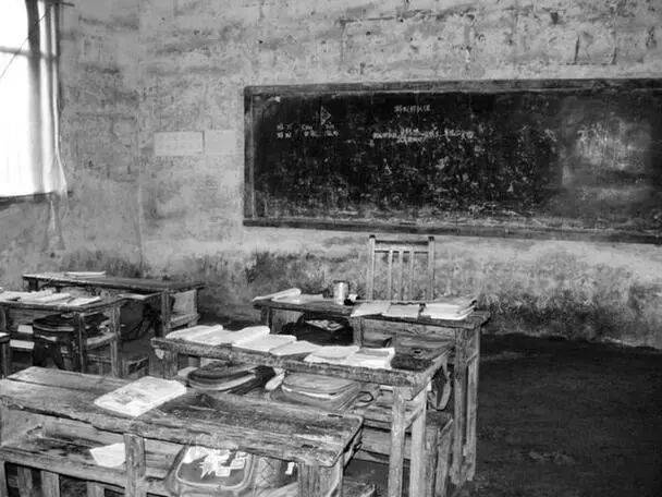 紅薯窖誕生的中學(xué)——回憶洛澗中學(xué)創(chuàng)建的日子 | 作者 陳文華