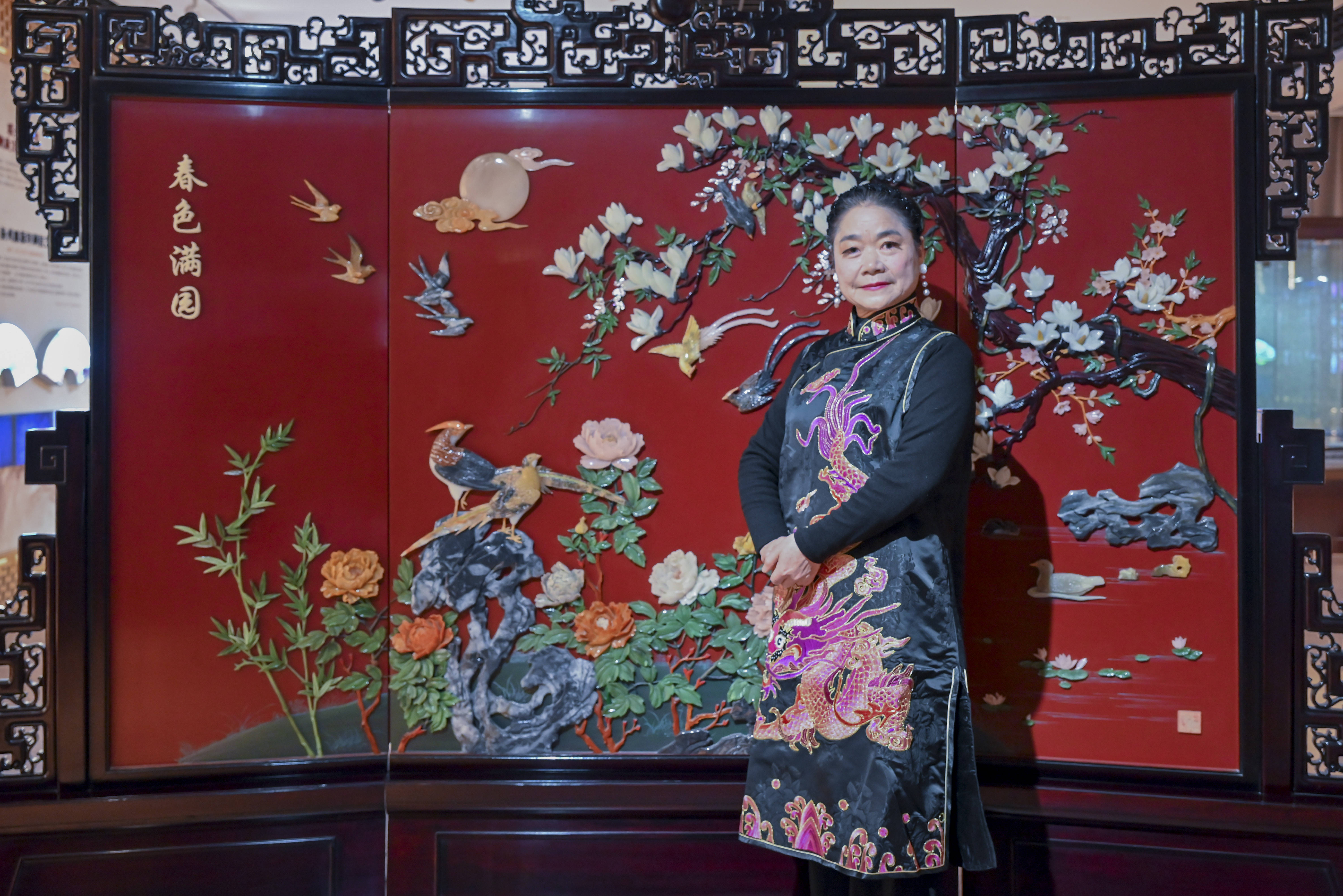 原創(chuàng)[文化揚州]歡天喜地迎馬年！當刺繡華服邂逅非遺與書畫