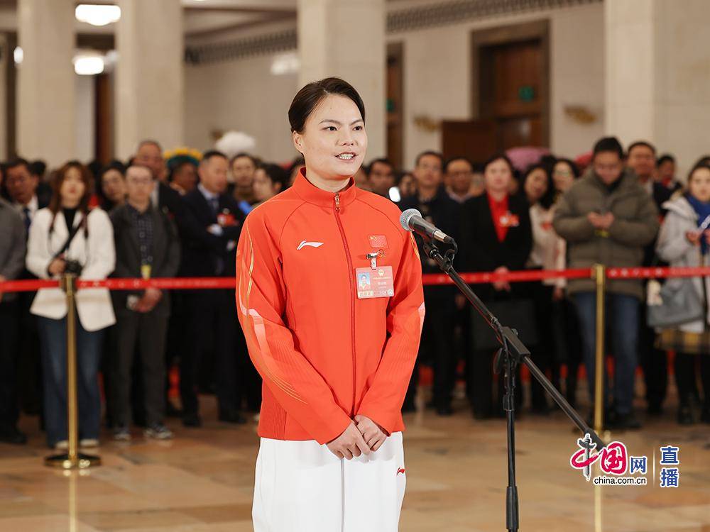 徐詩曉代表：國家快速發(fā)展給了我們施展才華的舞臺