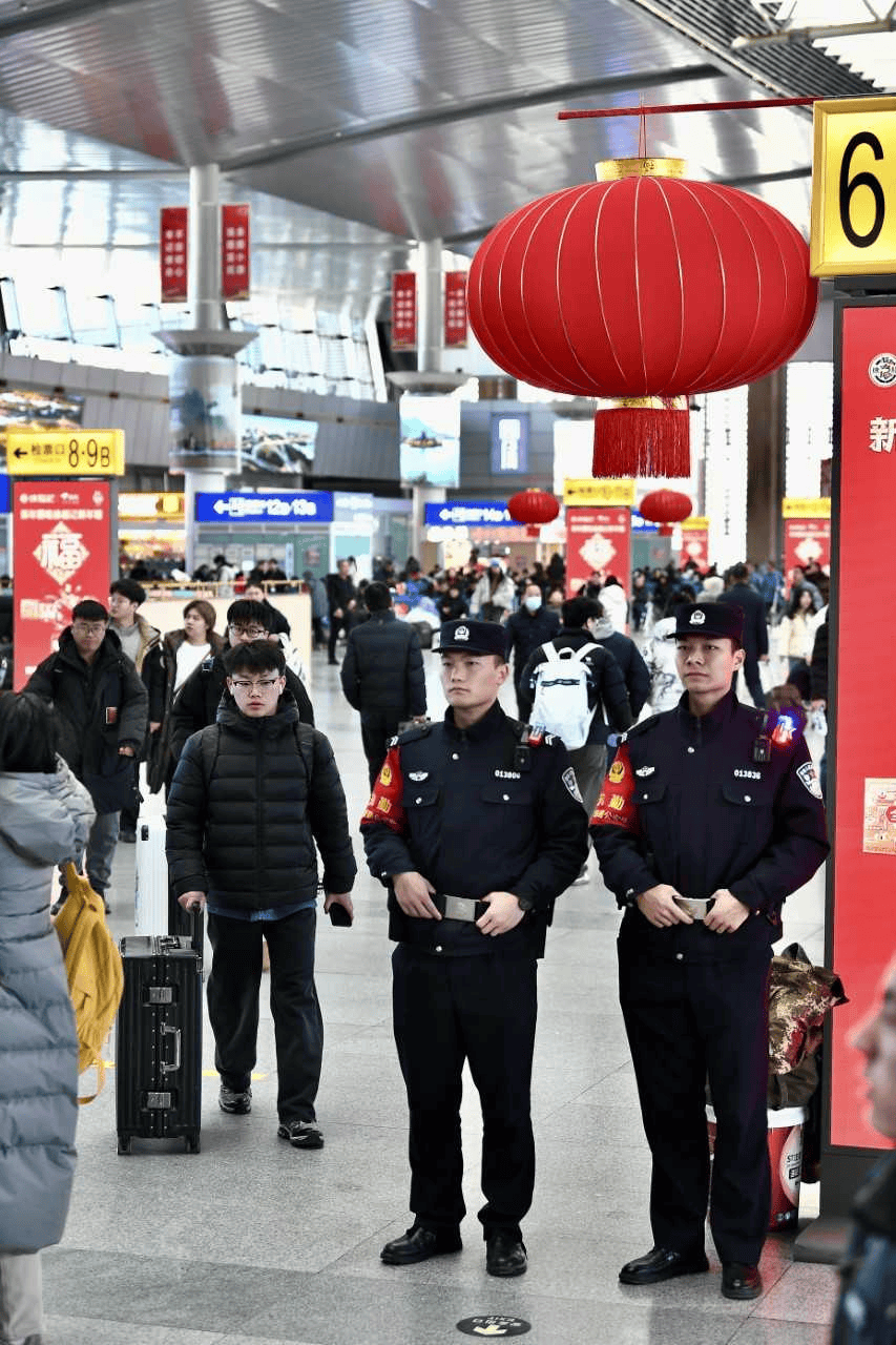 天津站派出所快速幫旅客找回遺失手機(jī)