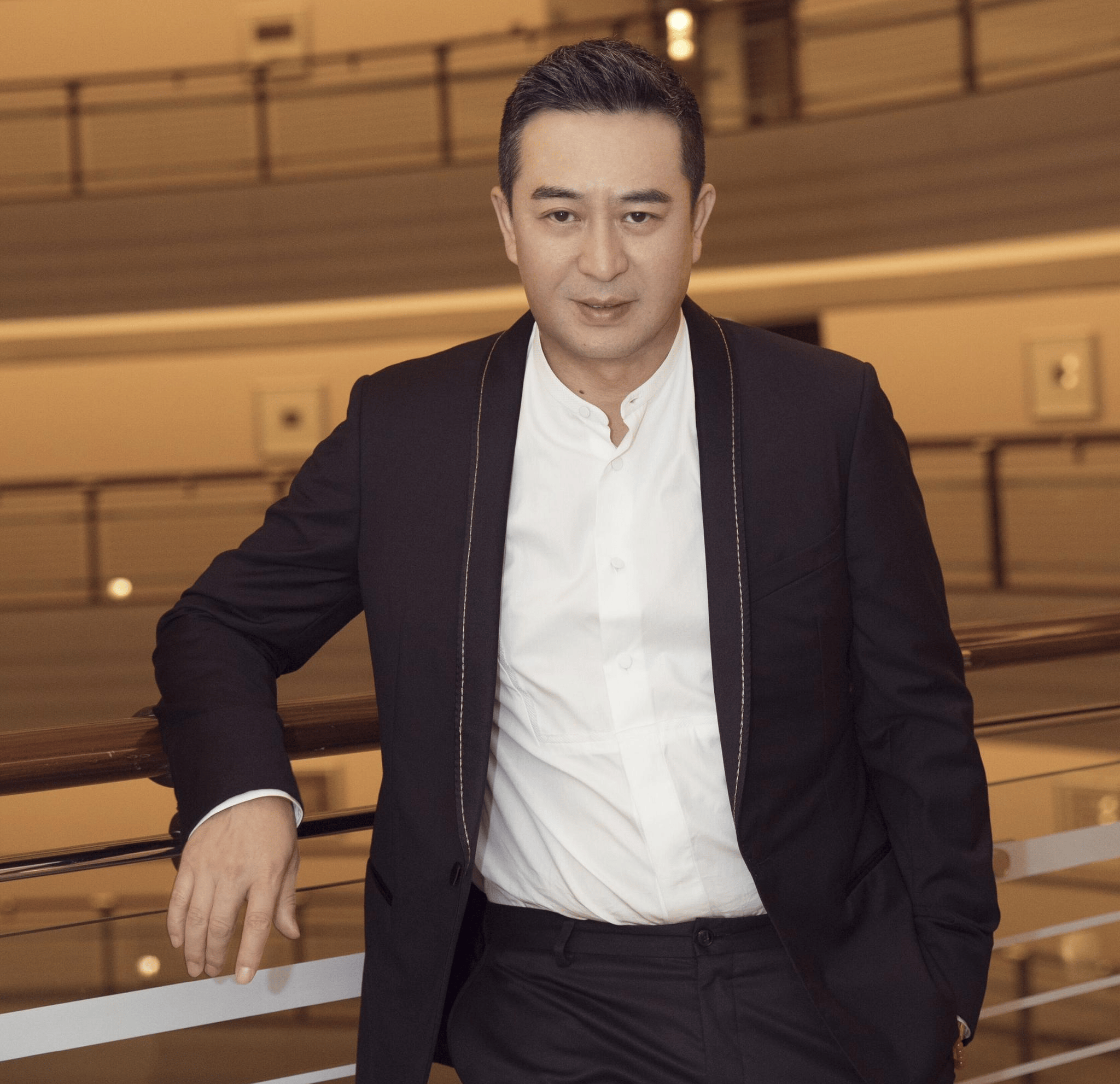 謝詠起名案例詳解第九篇~ 張嘉譯為什么要改名字張嘉益