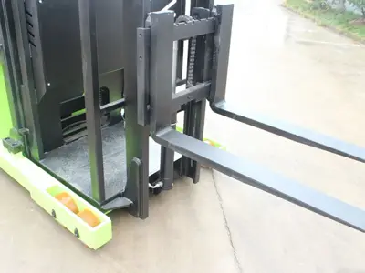 倉庫揀貨效率低？倉儲揀選車怎么選才不踩坑