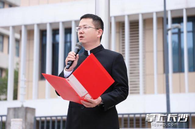 原創(chuàng)周南梅溪湖小學(xué)：策馬揚(yáng)鞭 做追“鋒”少年