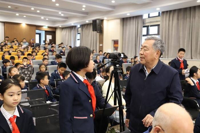 燕山小學(xué)迎來生動(dòng)“開學(xué)第一課”