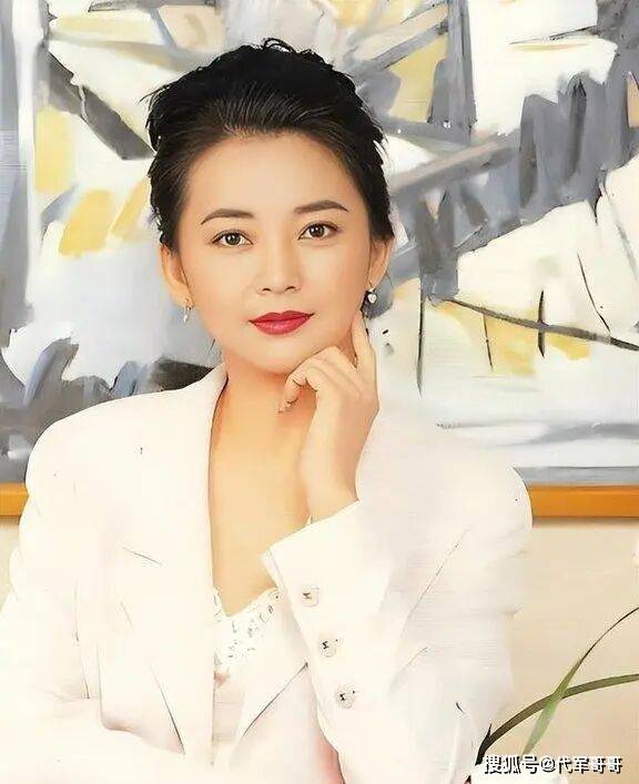 原創(chuàng)67歲胡慧中近況曝光！變賣房產(chǎn)救老公出獄，如今200斤女兒讓她牽掛