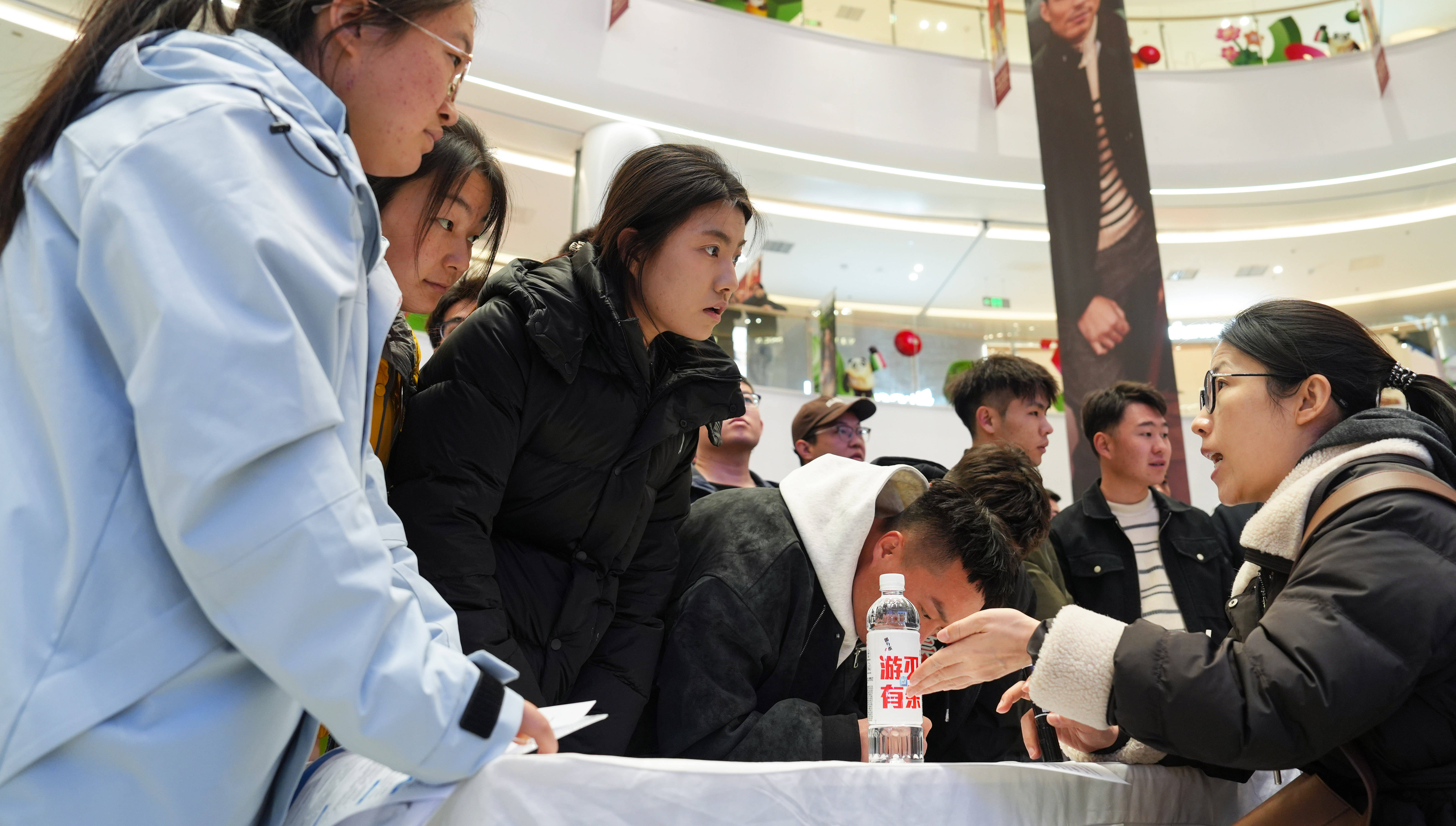 寧夏銀川：專場(chǎng)招聘助力婦女就業(yè)