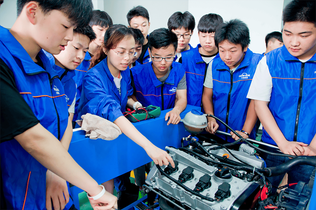 原創(chuàng)兩會釋放一個關鍵信息：職業(yè)教育正從“教育問題”，變成“就業(yè)問題”