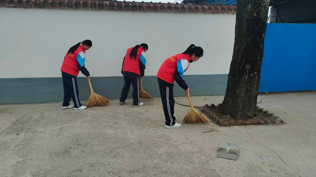 原創(chuàng)濟南市萊蕪區(qū)方下中學(xué)開展學(xué)雷鋒志愿服務(wù)活動