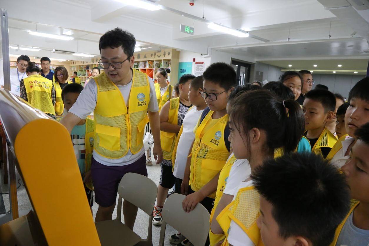延邊圖書館“真人圖書館”傳統(tǒng)閱讀邊界