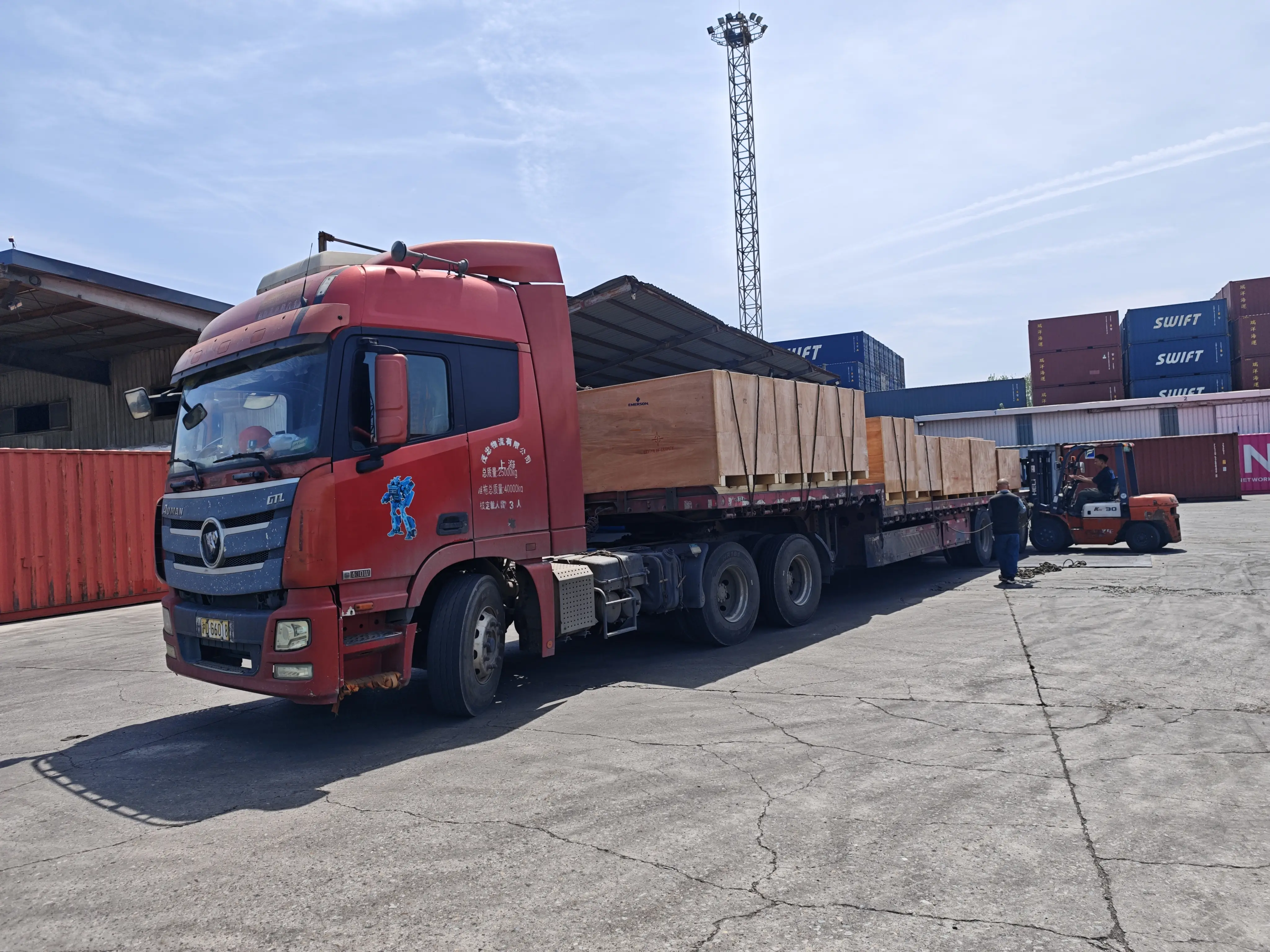 從河內(nèi)工廠到上海車間：一站式進(jìn)口二手設(shè)備物流解決方案