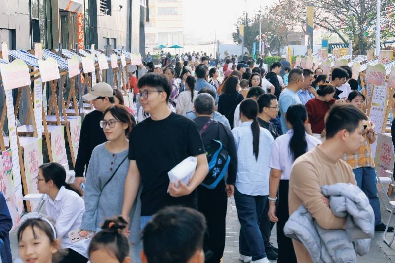 深圳光明區(qū)的這場招聘會為求職者鋪就“春風(fēng)之路”