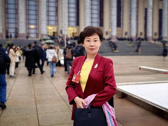 采納了！全國人大代表樊蕓接到反饋，住建部將著手把《物業(yè)管理條例》改為《物業(yè)服務(wù)條例》