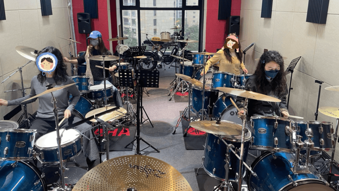 成都夜校即將開班，3月多區(qū)課程上新！舞蹈、配音、攝影、瑜伽、咖啡、化妝、羽毛球、八段錦…