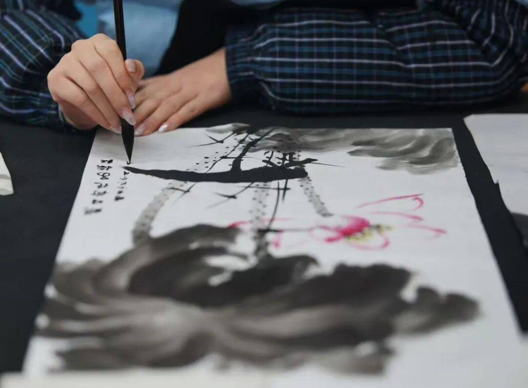 成都夜校即將開班，3月多區(qū)課程上新！舞蹈、配音、攝影、瑜伽、咖啡、化妝、羽毛球、八段錦…