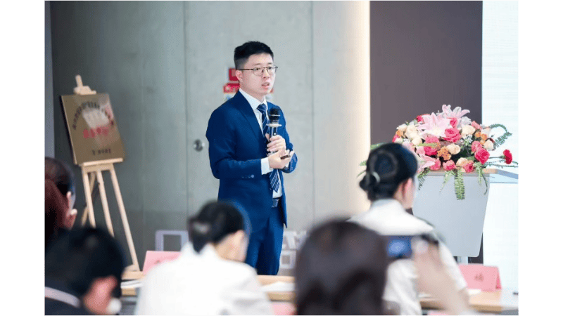 科技法律雙驅(qū) 周敏超律師護(hù)航 AI 產(chǎn)業(yè)創(chuàng)新