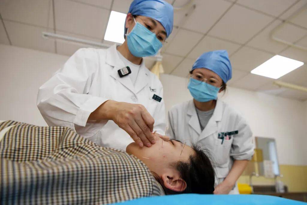 健康時(shí)報(bào) | 注重溫和自然 調(diào)理由內(nèi)而外——中醫(yī)美容逐漸“出圈”