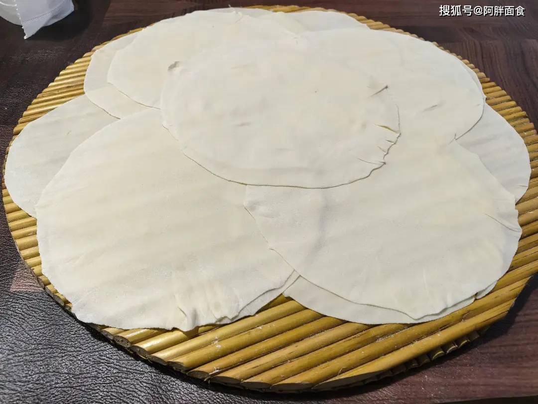 原創(chuàng)曬曬3口人的薄餅卷菜晚餐，比春餅還簡單，做法快速，營養(yǎng)好吃