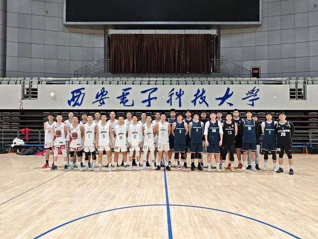 體教融合結(jié)碩果，龍華中學(xué)男籃勇奪CCWBA全國亞軍