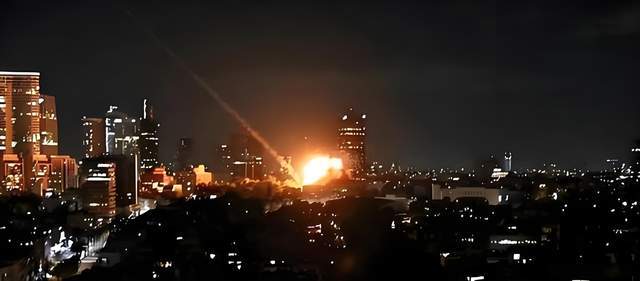 原創(chuàng)美以損失很嚴(yán)重，特朗普開始心虛，單方面宣布將快速停戰(zhàn)