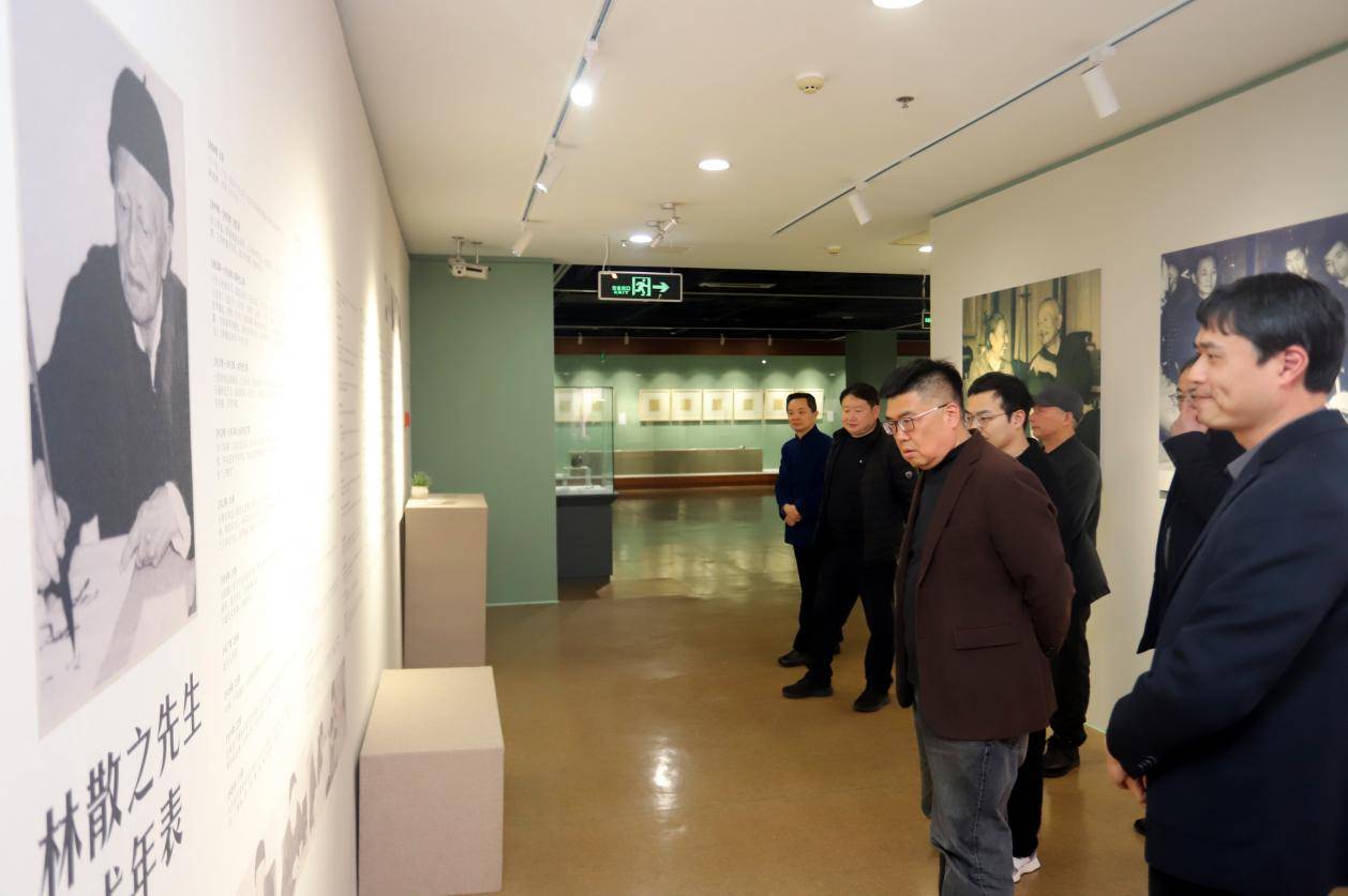 “淵墨雷聲”林散之書法展魅力非凡，江蘇省書法院院長李嘯一行蒞臨宋文治藝術(shù)館參觀指導(dǎo)