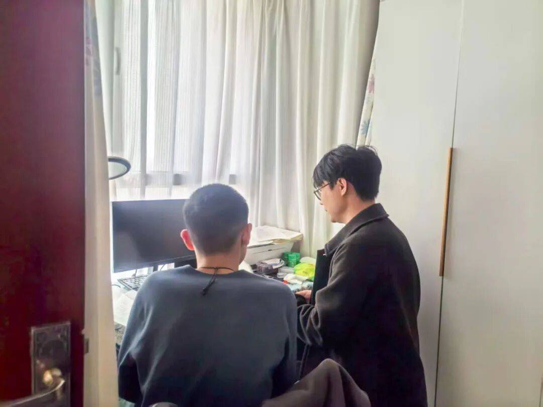 以溫情守護成長，石家莊精英中學(xué)開展家訪活動