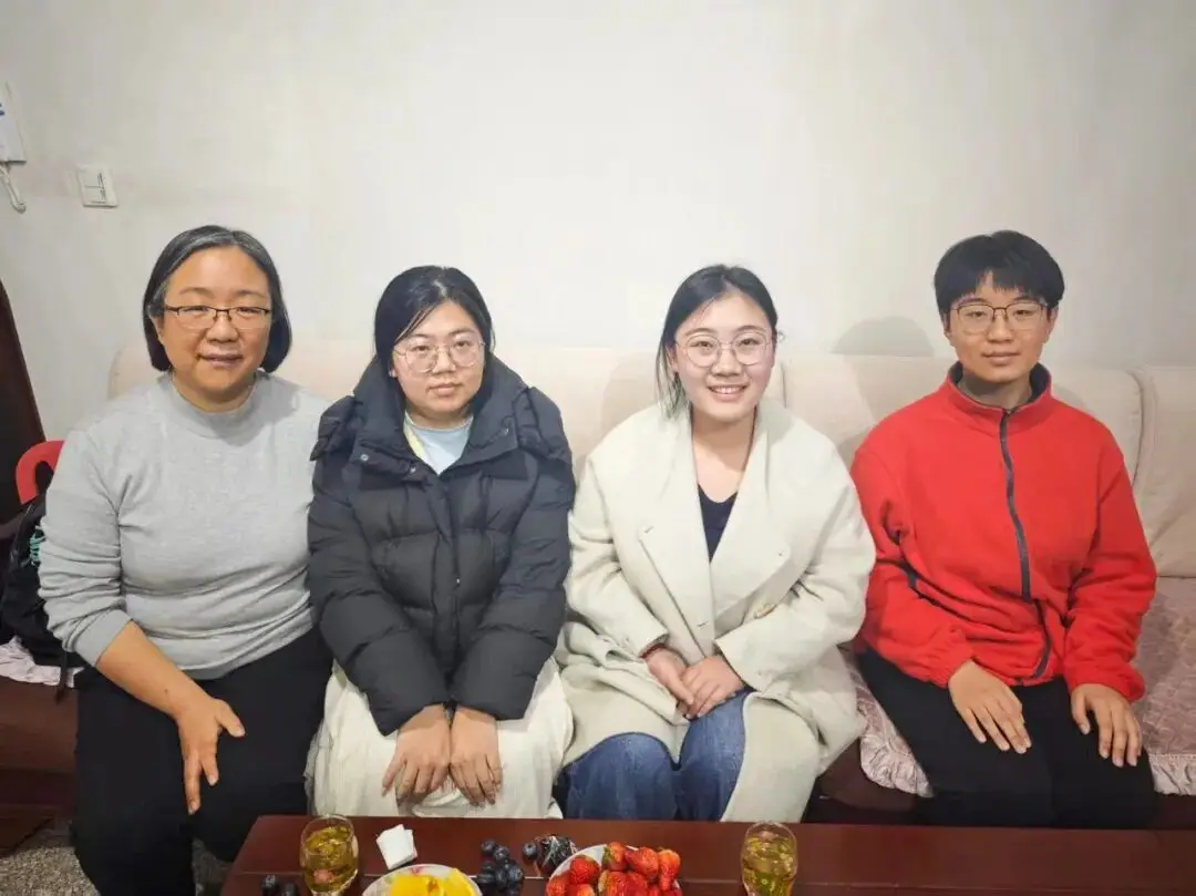 以溫情守護成長，石家莊精英中學(xué)開展家訪活動