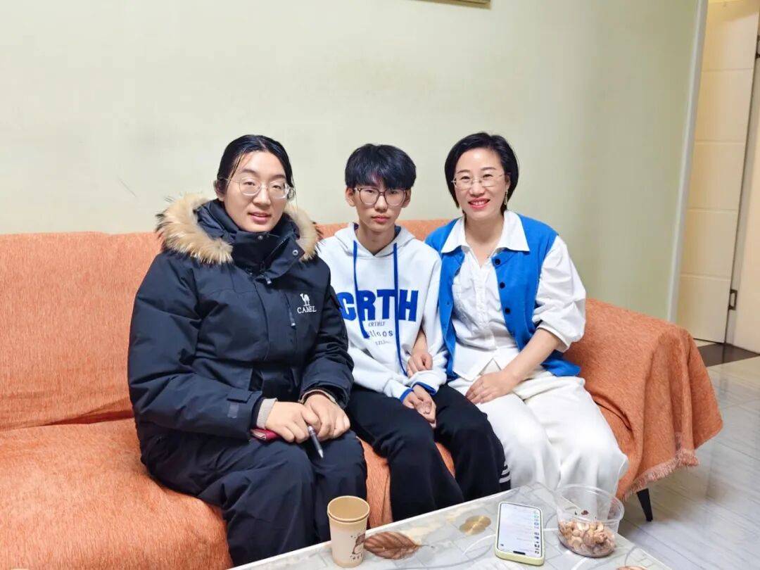 以溫情守護成長，石家莊精英中學(xué)開展家訪活動