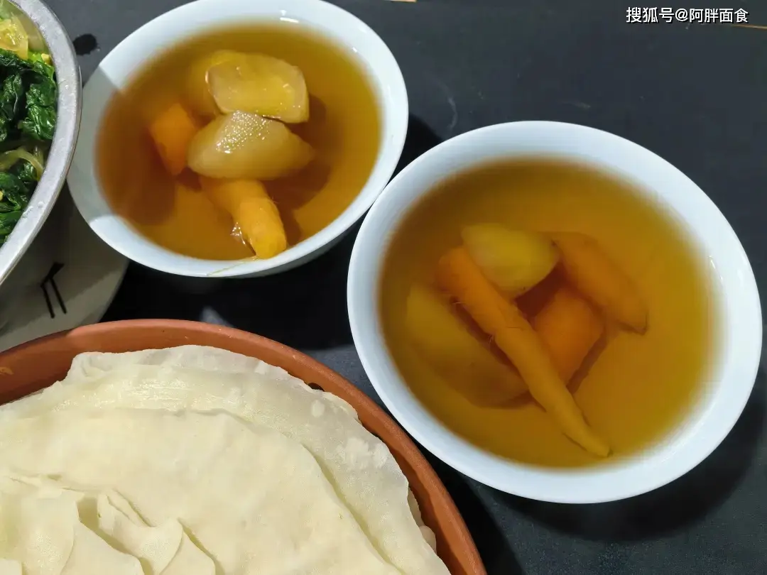 原創(chuàng)曬曬3口人的薄餅卷菜晚餐，比春餅還簡單，做法快速，營養(yǎng)好吃