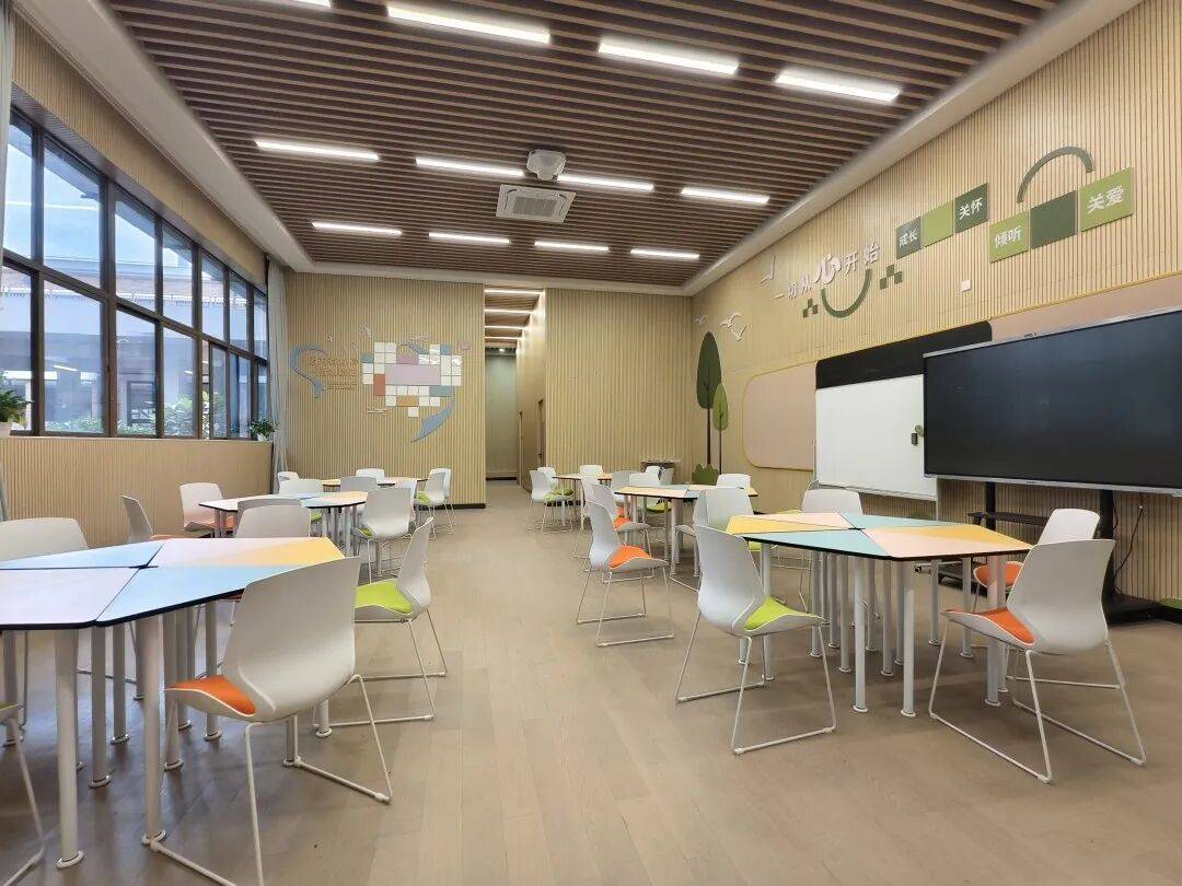 廣州一中學(xué)官宣：取消早讀！每周三為“懶覺(jué)日”