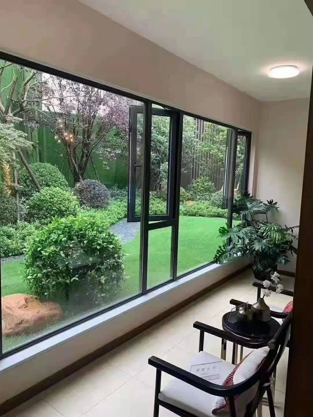 富軒全屋門窗開啟門窗“大玻璃時代”，讓顏值與安全并存！