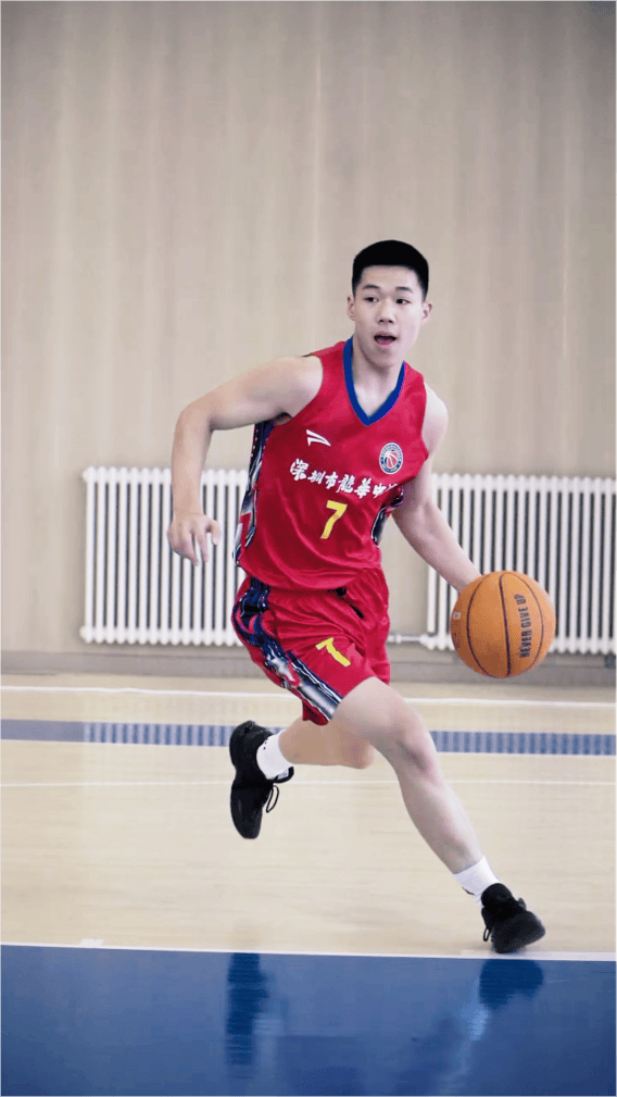 中國中西部青少年籃球錦標(biāo)賽，龍華中學(xué)男籃斬獲全國亞軍