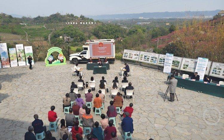 普法紀(jì)實｜鄉(xiāng)村旅游迎旺季 法官進(jìn)村普法送錦囊