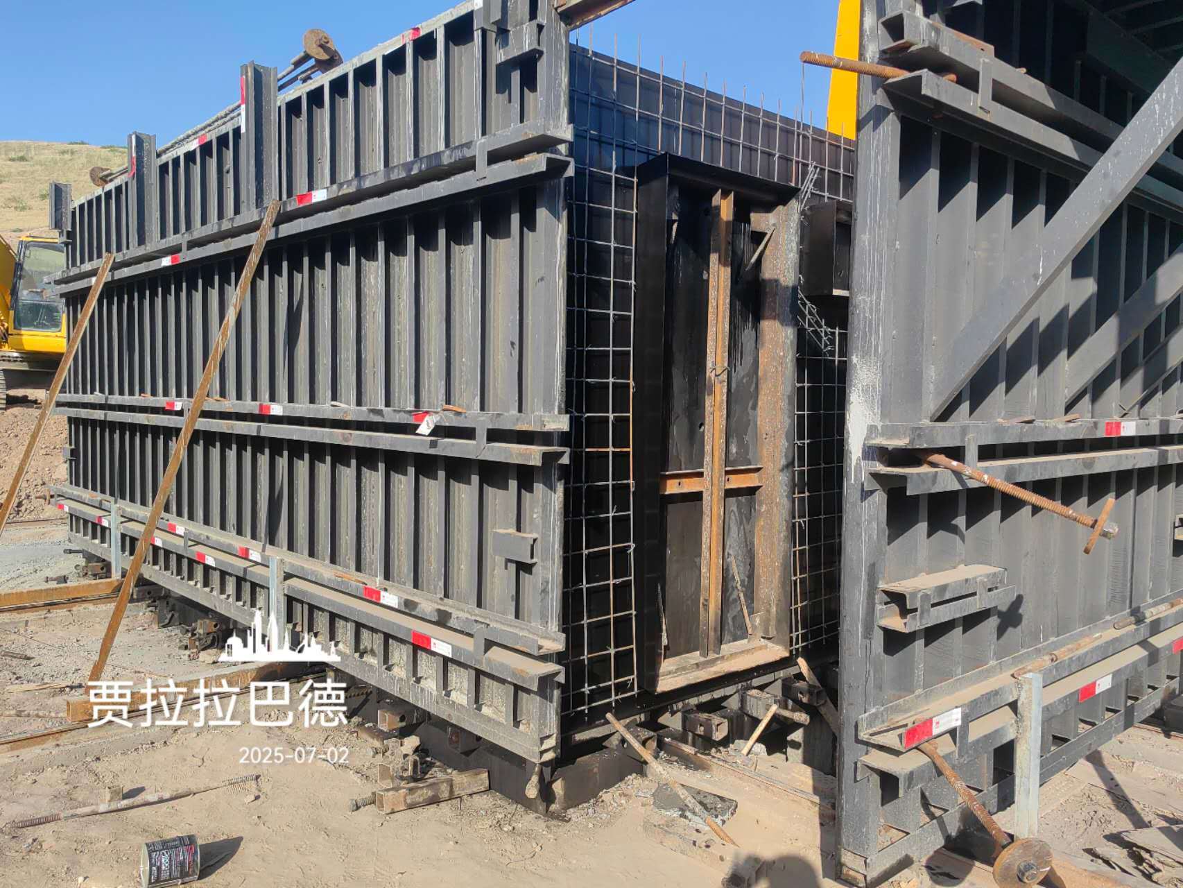 山東海煜重工有限公司：水泥預(yù)制房模具領(lǐng)域?qū)嵙χx，預(yù)制水泥房模具/水泥活動(dòng)房模具/水泥房鋼模具技術(shù)標(biāo)桿