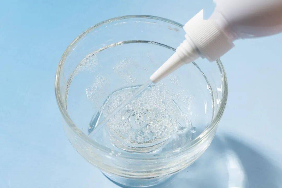 衣服不管染上什么，用這招都能洗掉！必須收藏~