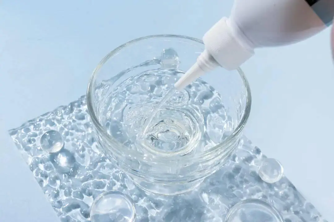 衣服不管染上什么，用這招都能洗掉！必須收藏~