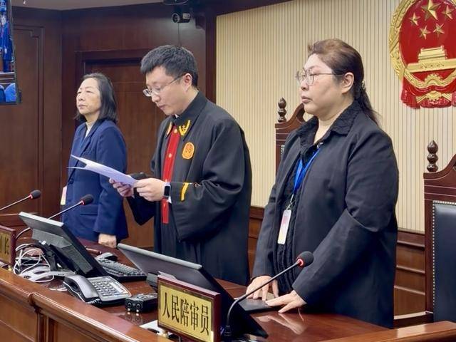 快遞員每月收數(shù)千好處費(fèi)，幫人?？佣稚莩奁焚u家