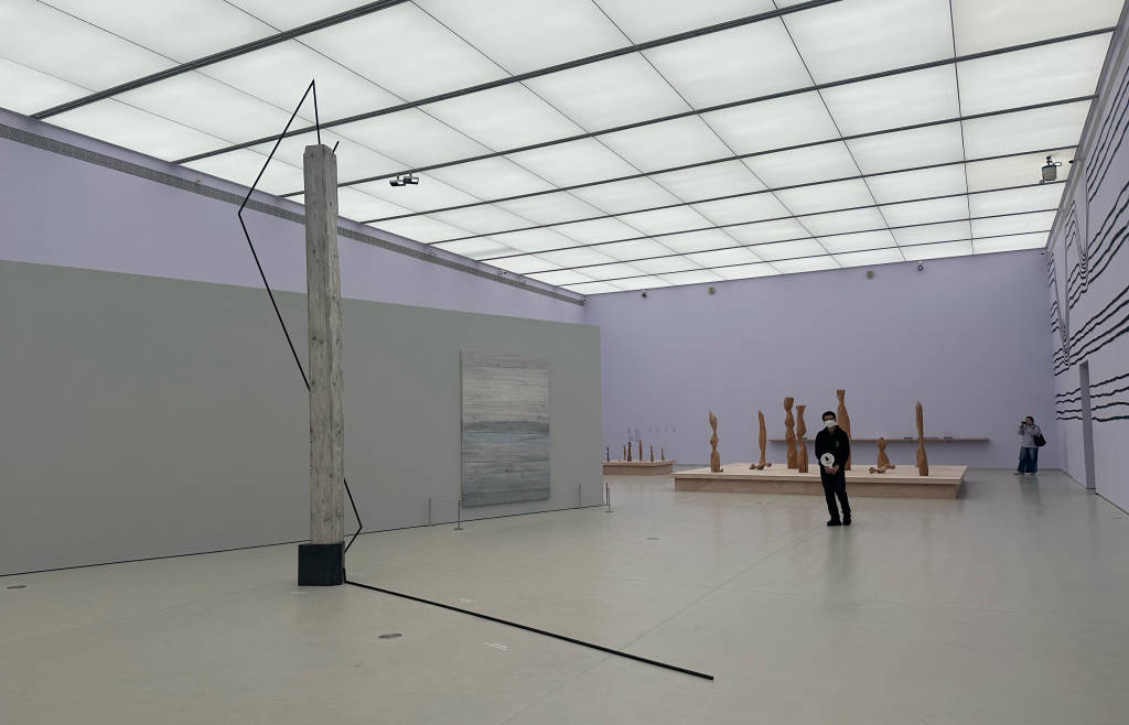 上海雙年展落幕前迎來觀展熱潮，女性藝術敘事令人矚目