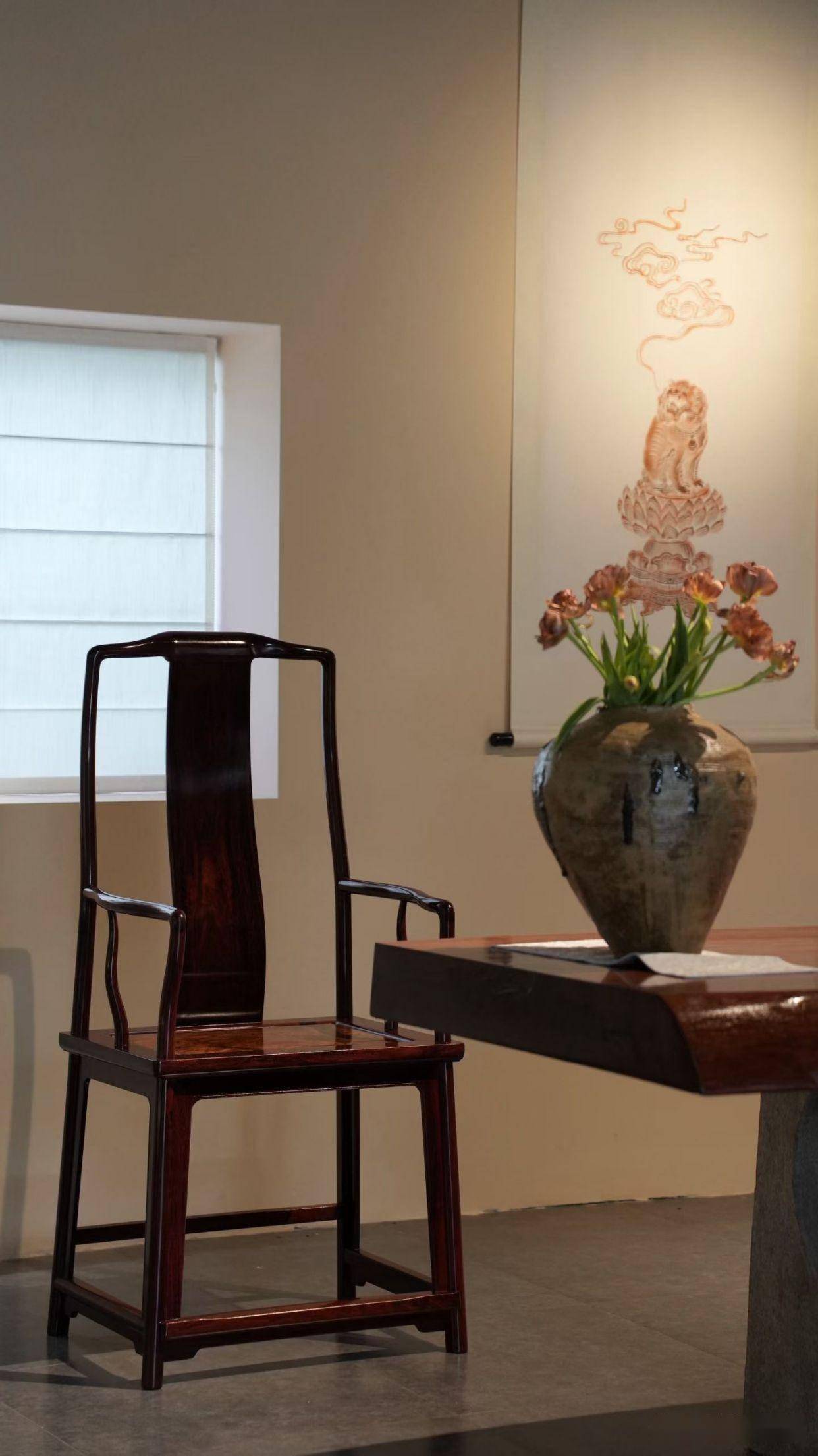 收藏級封神，紫檀鑲黃花梨，主人椅天花板