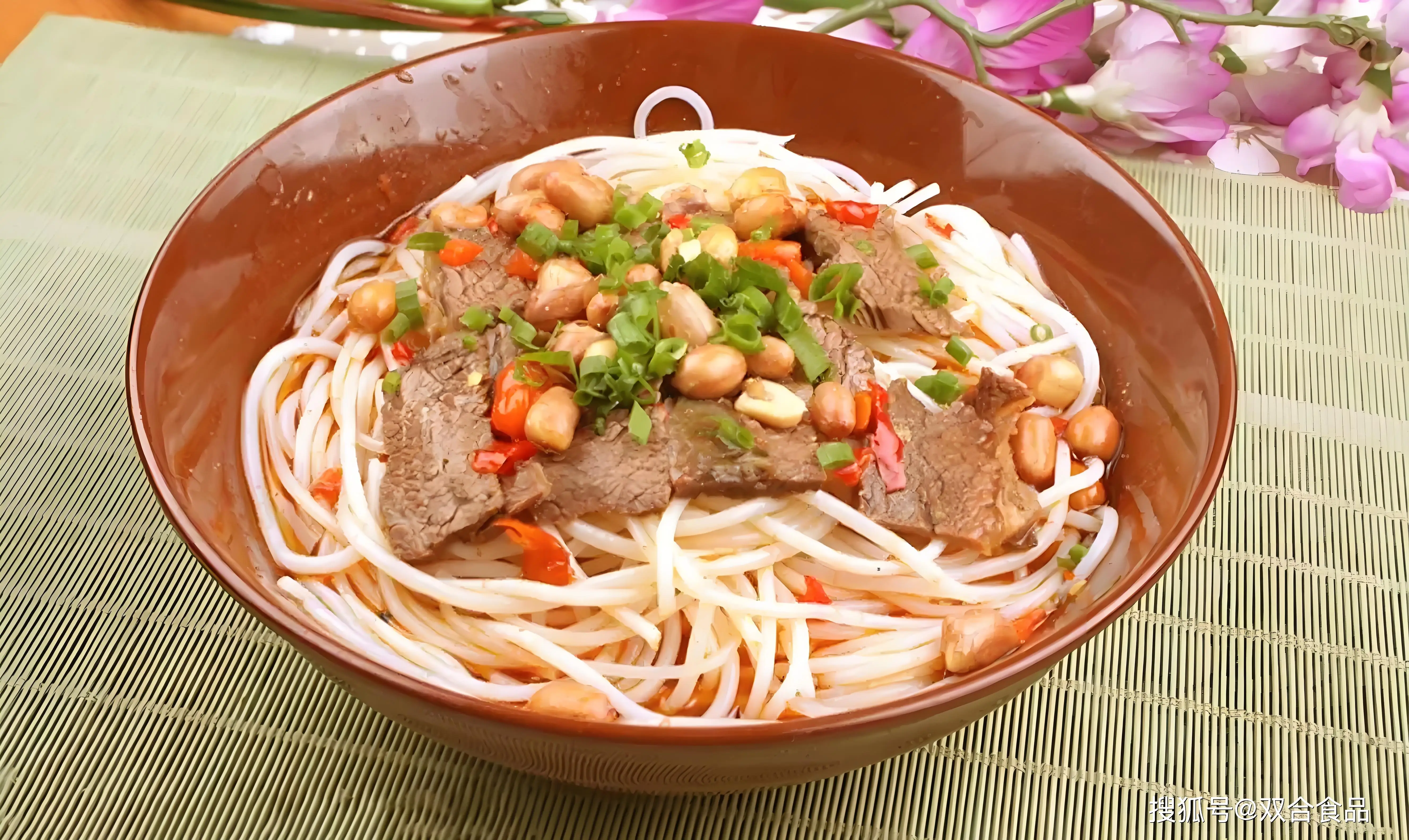 廣西人心中能稱得上廣西特色的美食有哪些？那可真是數(shù)不勝數(shù)，特色美食遍布廣西