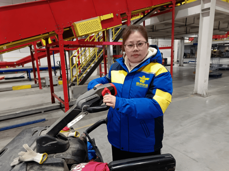 德邦快遞里的“她力量”：在奔忙物流鏈路上書寫專業(yè)與堅(jiān)守