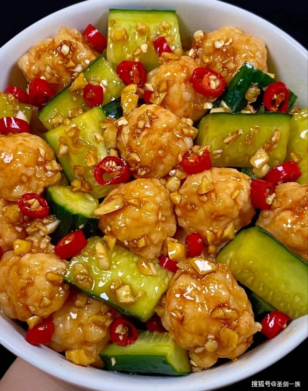 在家請客別發(fā)愁！8道菜譜搞定一桌席，簡單好吃還撐場面！