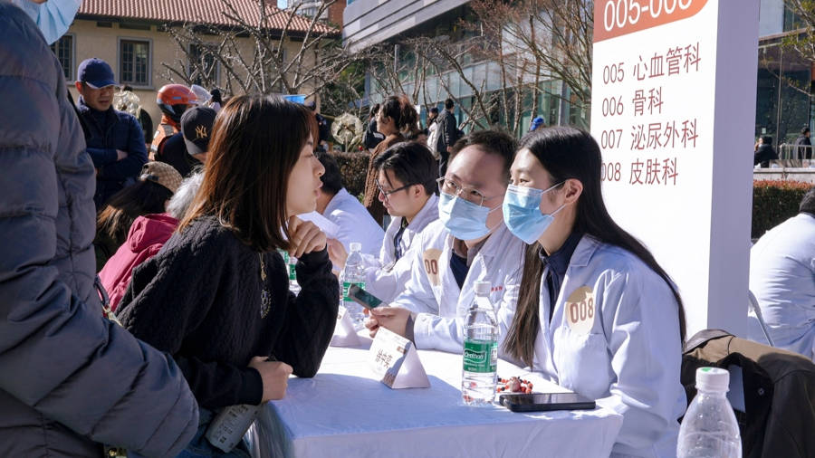 上海百名青年醫(yī)生義診走進長寧，關(guān)愛快遞小哥等新就業(yè)群體志愿服務項目發(fā)布