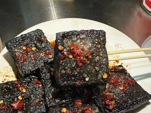 原創(chuàng)長(zhǎng)沙著名的十大美食都有哪些，長(zhǎng)沙哪里有比較厲害的起名大師