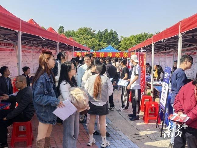 節(jié)后用工求職熱，潮安專場招聘會近500人達成就業(yè)意向
