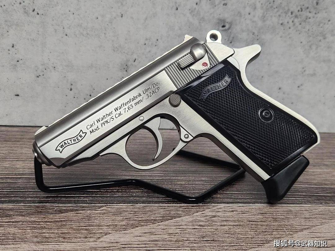 原創(chuàng)法律催生的混血經(jīng)典 瓦爾特PPKS 如何靠積分補(bǔ)丁重返美國(guó)