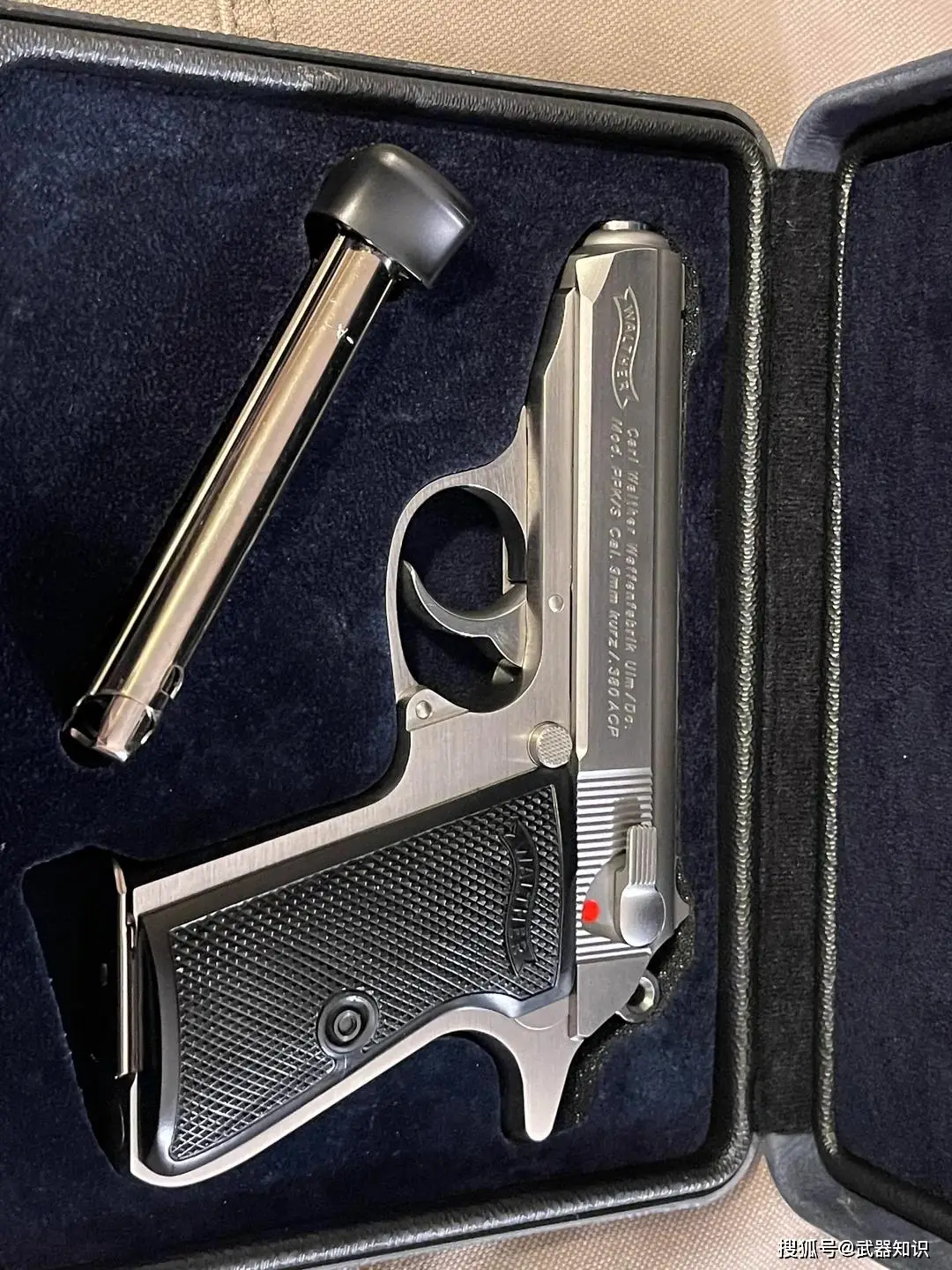 原創(chuàng)法律催生的混血經(jīng)典 瓦爾特PPKS 如何靠積分補(bǔ)丁重返美國(guó)