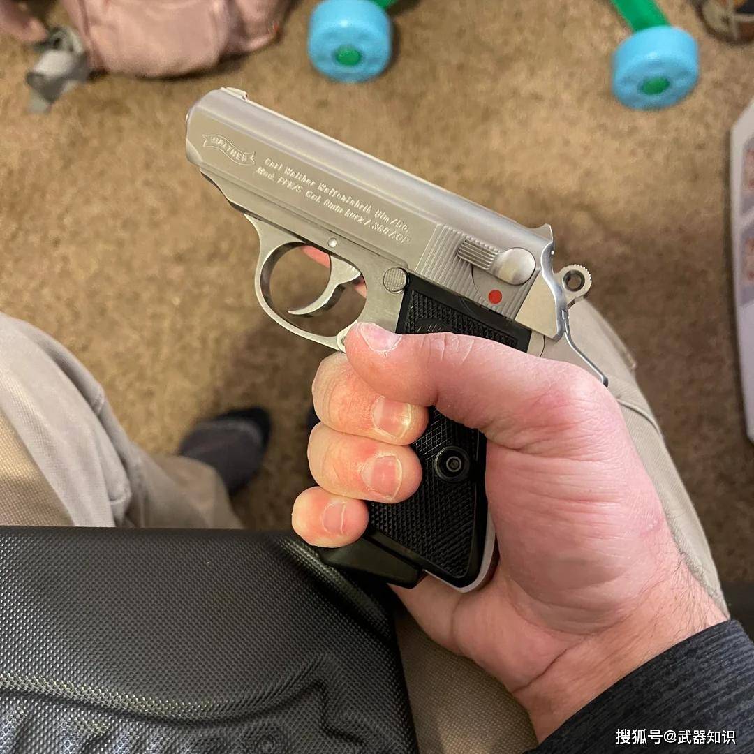 原創(chuàng)法律催生的混血經(jīng)典 瓦爾特PPKS 如何靠積分補(bǔ)丁重返美國(guó)